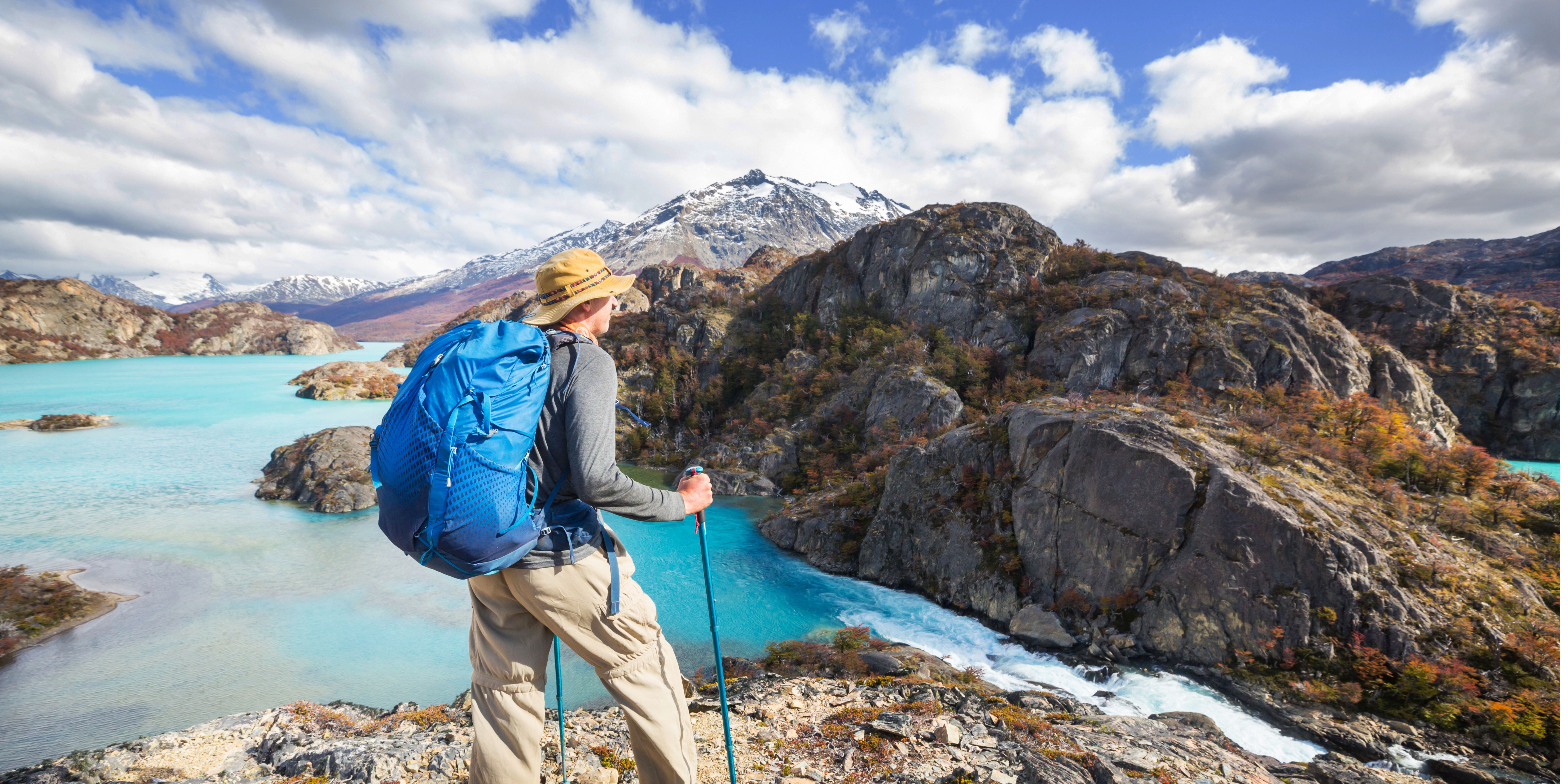 Trekking en la Patagonia argentina cubierto por seguro de viaje con traslado sanitario