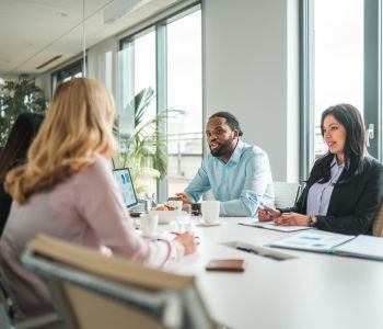 Acceso a una red de despachos especializados, con primera consulta 
gratuita y condiciones preferentes para cubrir otras necesidades legales 
específicas de la startup.
