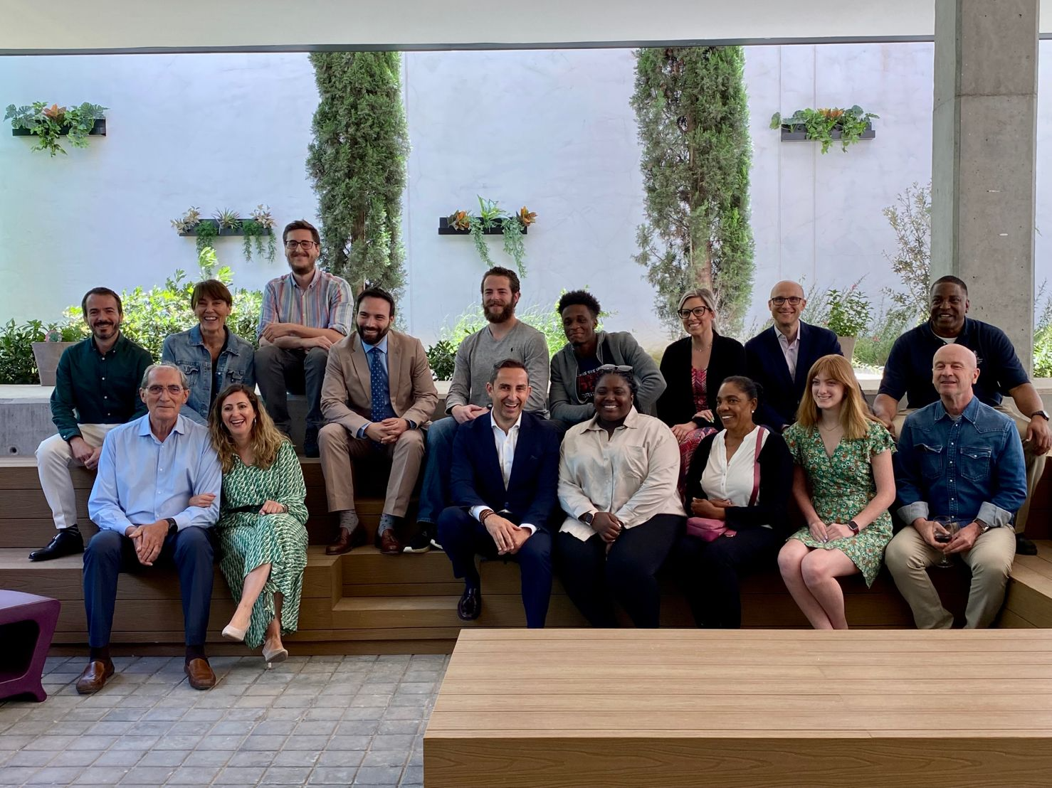 visita de estudiantes de la universidad de columbus en Iris Global 